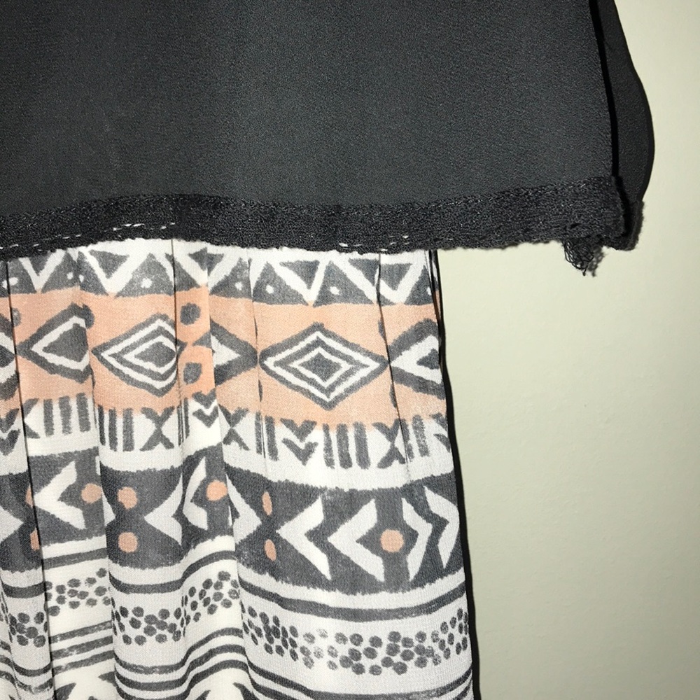 Patterned Maxi Dress - Picture 3 of 3